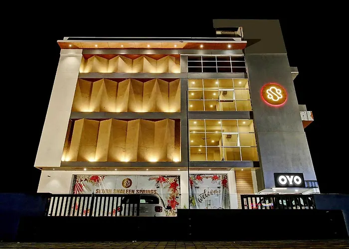 Palette - Hotel Saket Greens